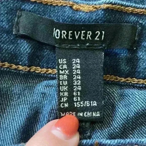 ⭐️ Forever 21 blue jeans in size 24 - Picture 5 of 5